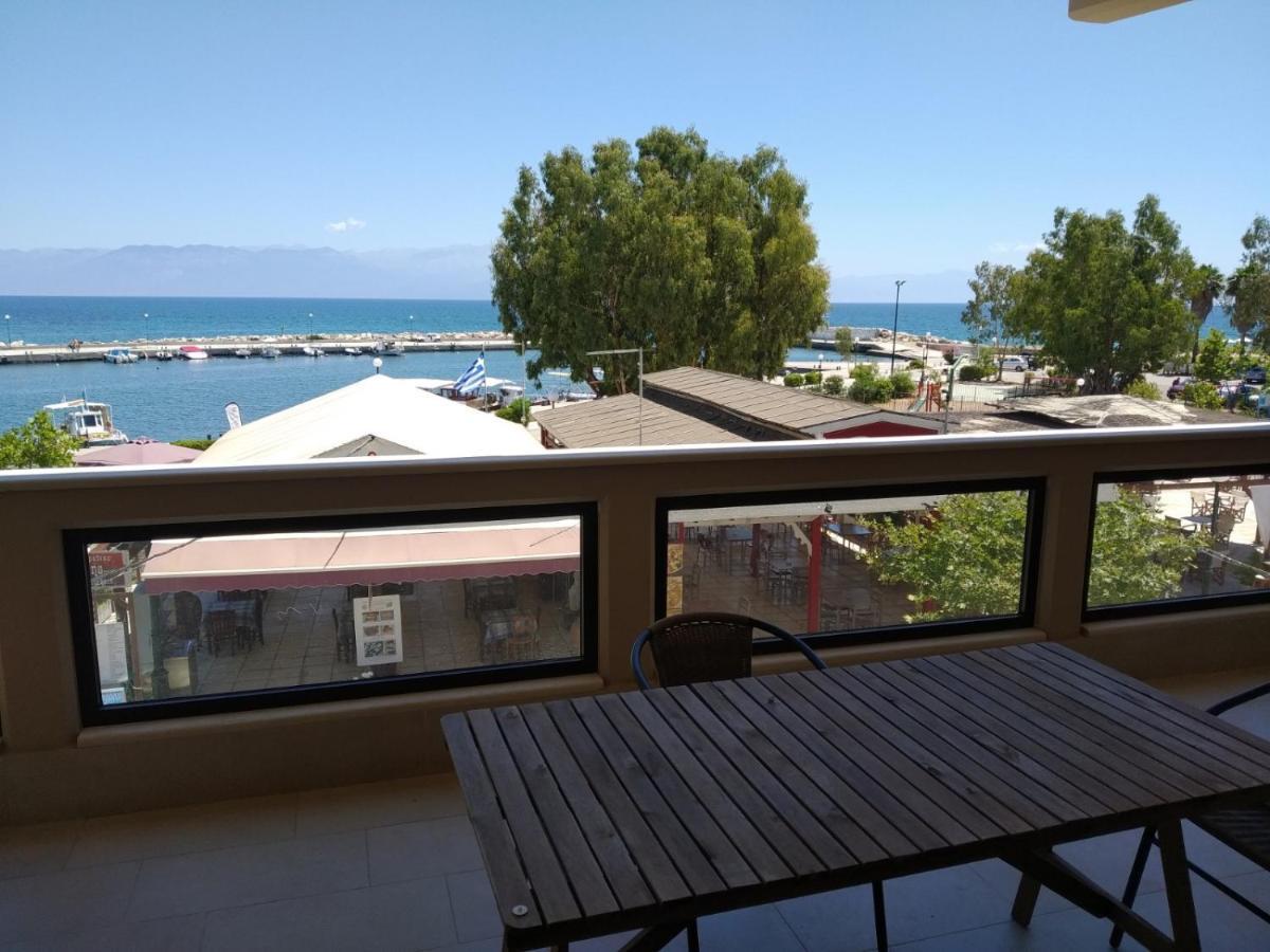 Thea, Agios Andreas Apartment Nea Koroni Exterior foto